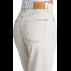BDG Straight High Rise Jeans in Cream
